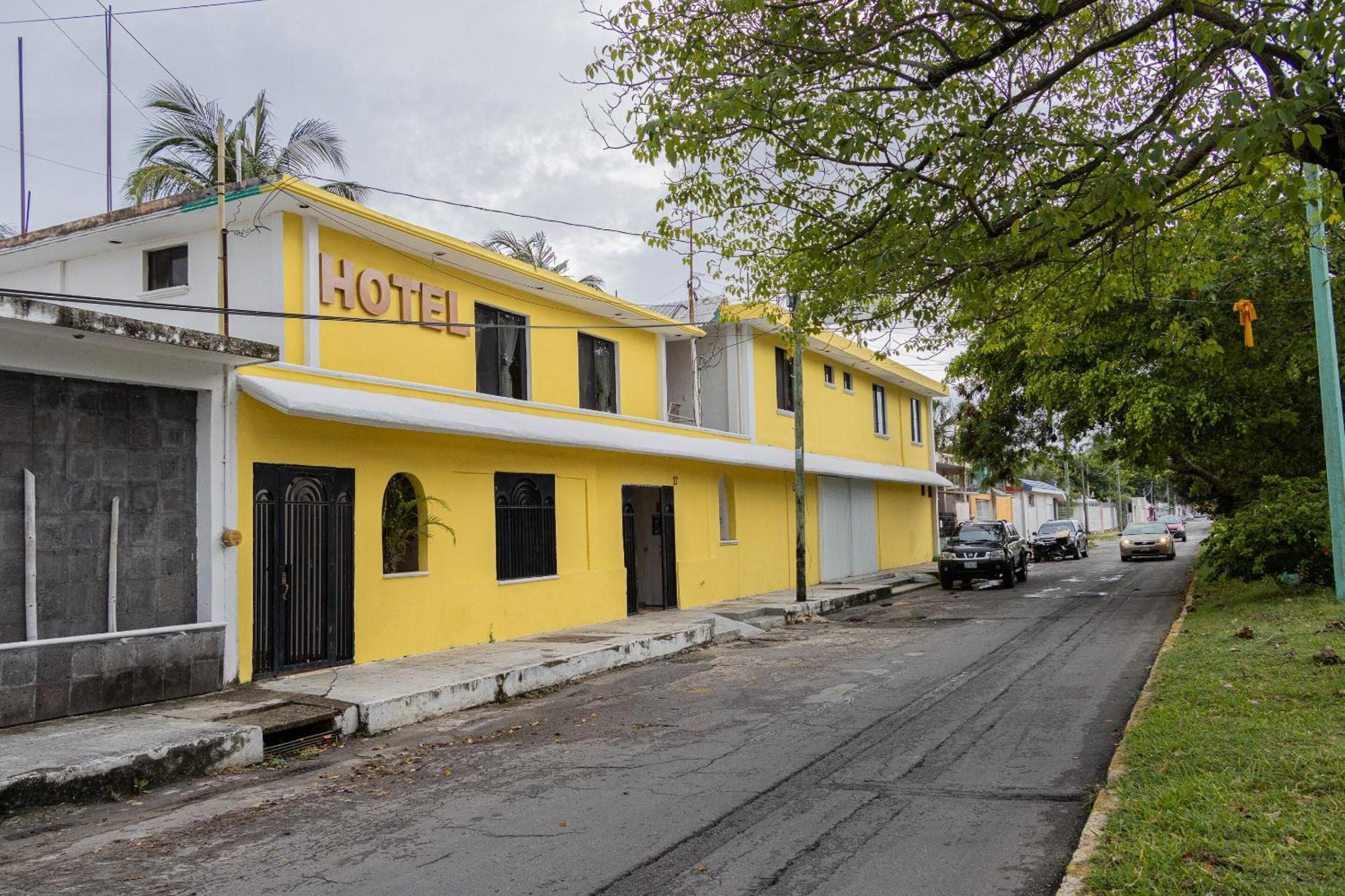 Oyo Hotel Marias,Aeropuerto Internacional De Четумаль Екстер'єр фото
