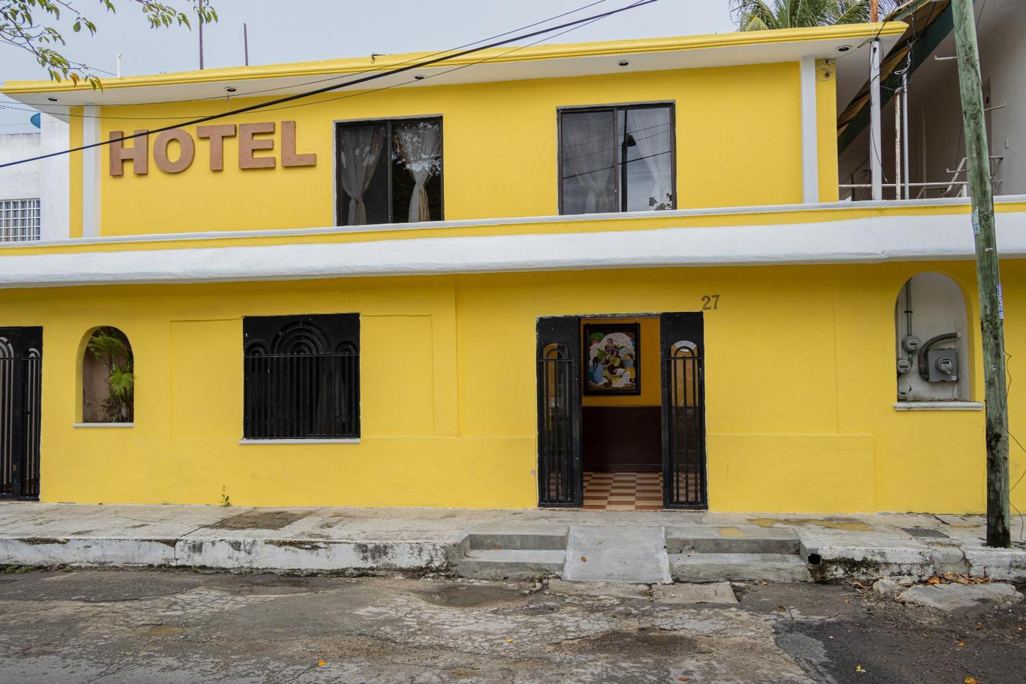 Oyo Hotel Marias,Aeropuerto Internacional De Четумаль Екстер'єр фото