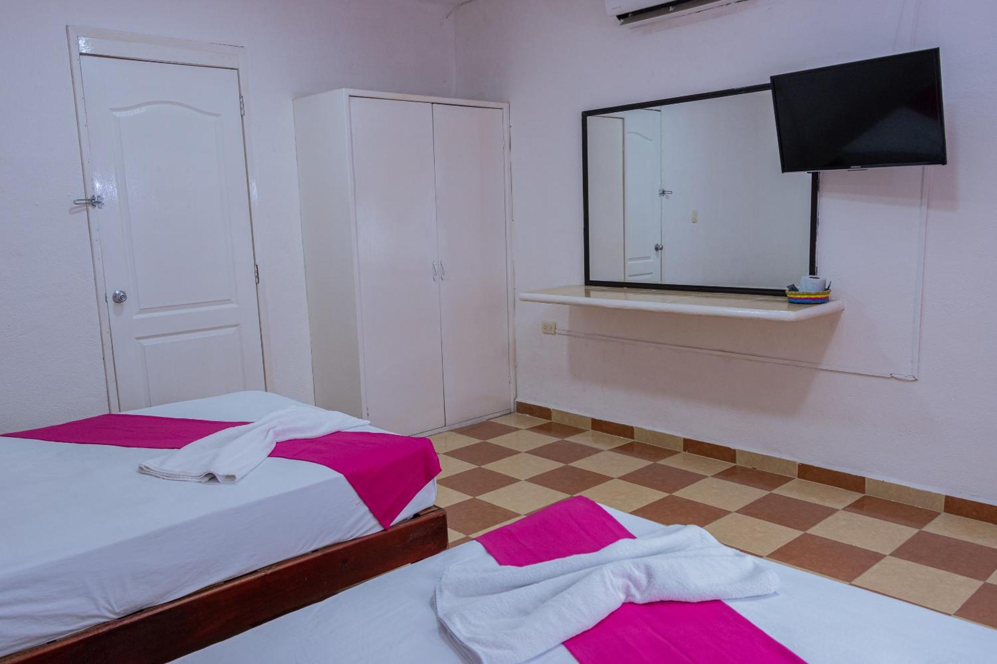 Oyo Hotel Marias,Aeropuerto Internacional De Четумаль Екстер'єр фото