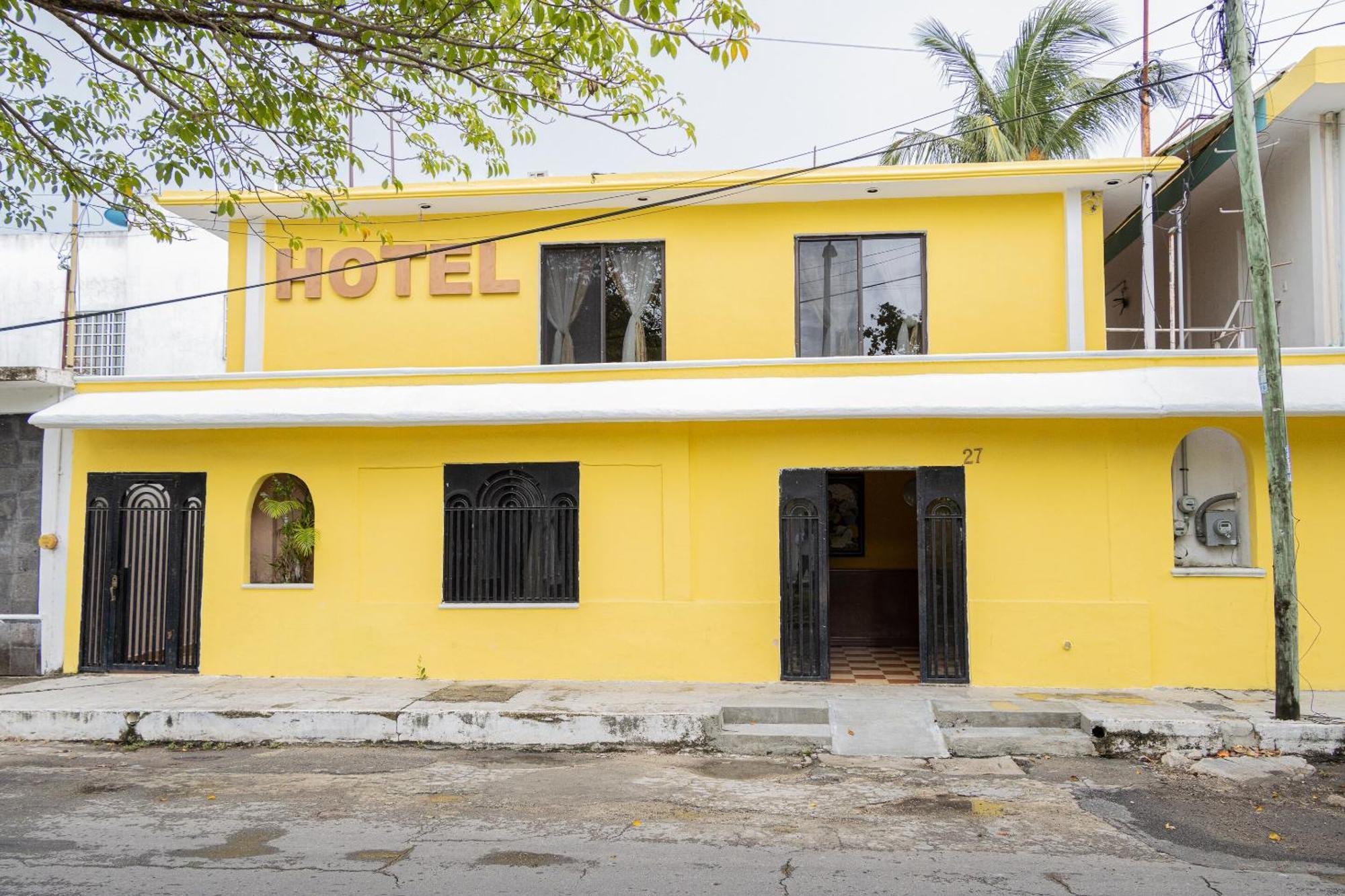 Oyo Hotel Marias,Aeropuerto Internacional De Четумаль Екстер'єр фото